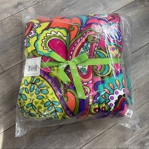 NWT VERA BRADLEY THROW BLANKET PINK SWIRLS
